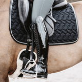 Kentucky Anatomisk dressyrgjord med fårskinn