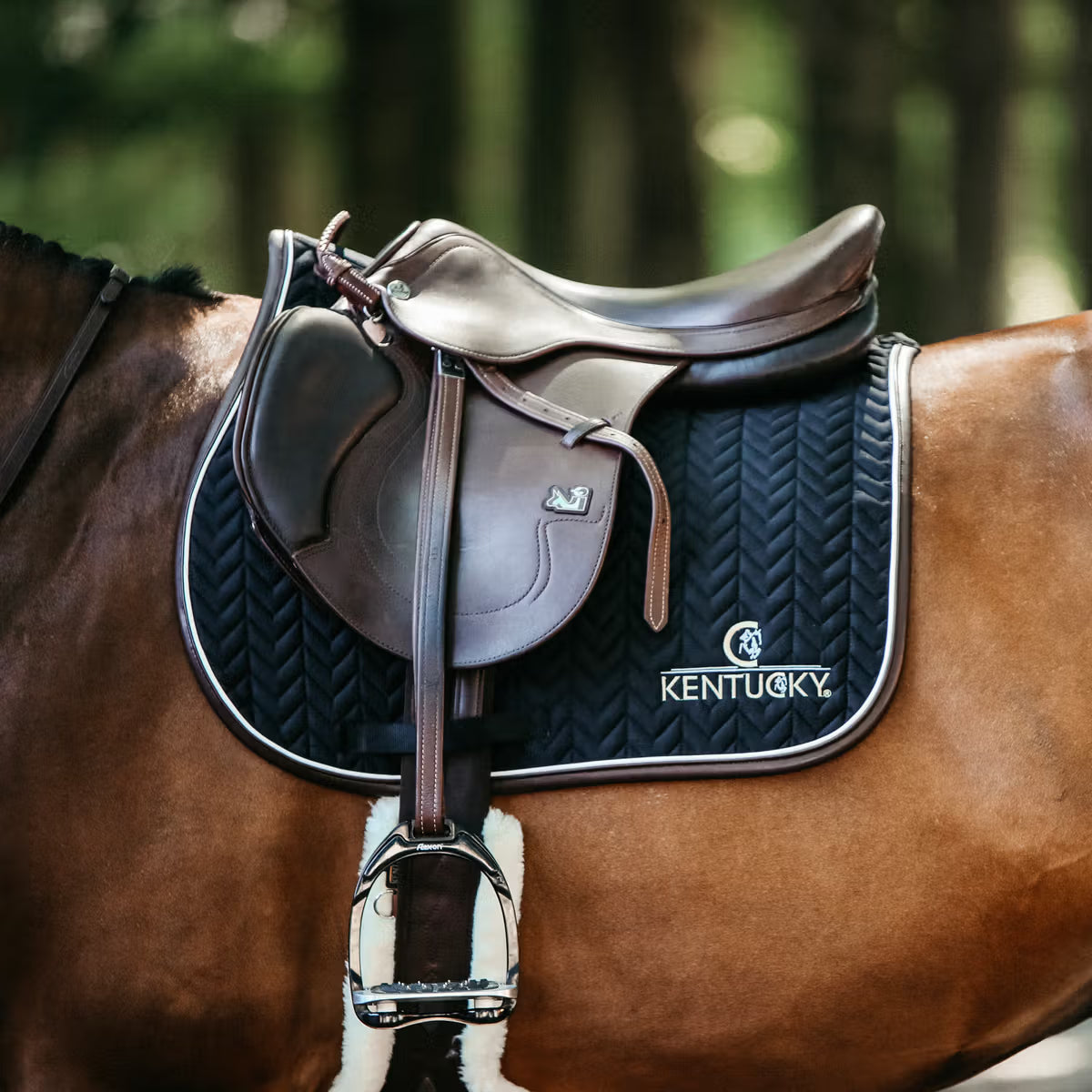 Kentucky Saddle Pad Leather Fishbone Jumping