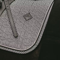 Kentucky Schabrak Pied-de-Poule dressyr