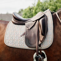 Kentucky Schabrak Pied-de-Poule dressyr