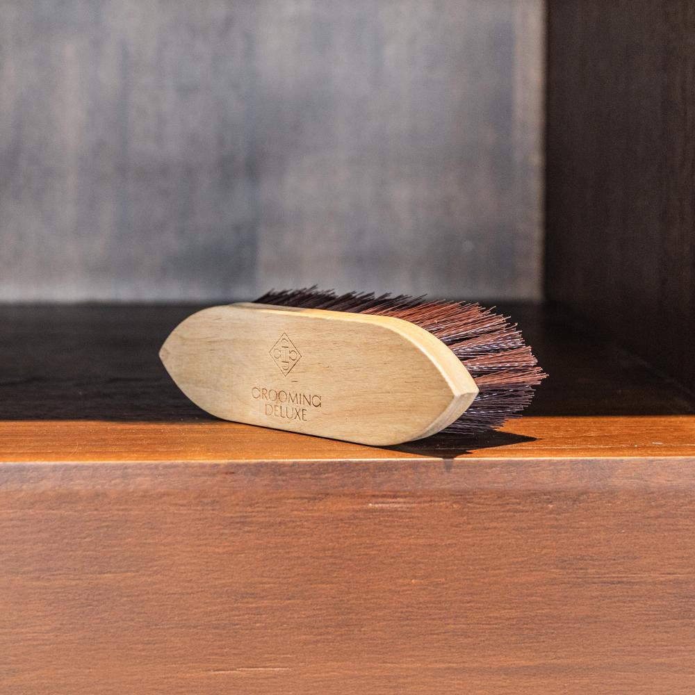 Grooming Deluxe Wooden Classic Borste kort och hård
