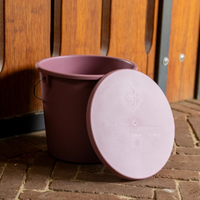 Grooming Deluxe Bucket with lid