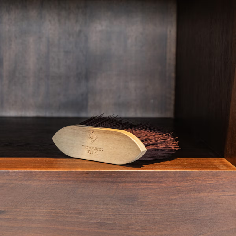 Grooming Deluxe Wooden Classic Brush long soft