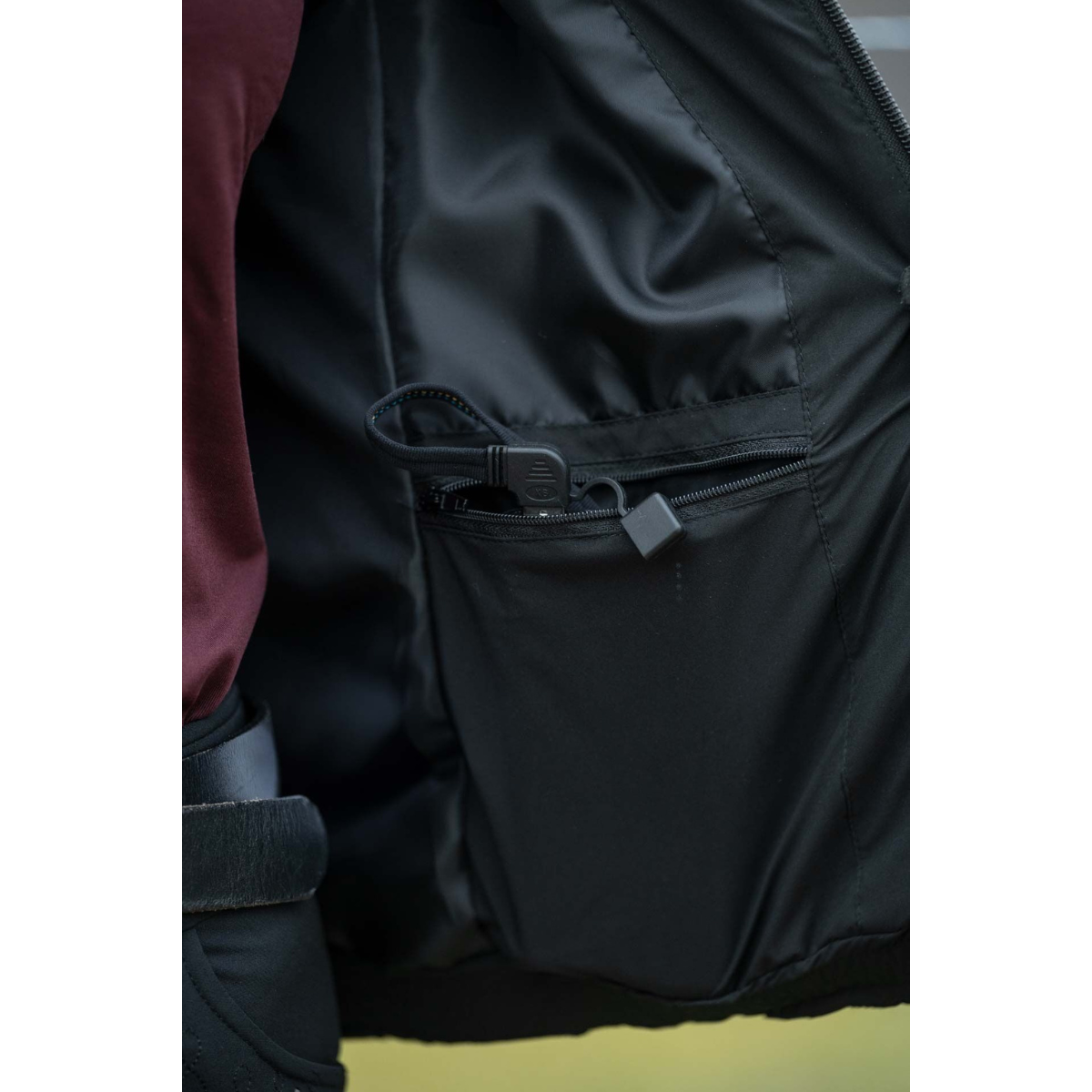 HKM Värmeväst med huva