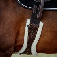 Kentucky Anatomical Girth with Sheepskin